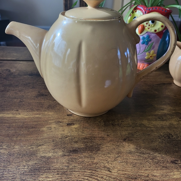 Vintage A la Carte by Skye McGhie teapot and creamer - Picture 8 of 10